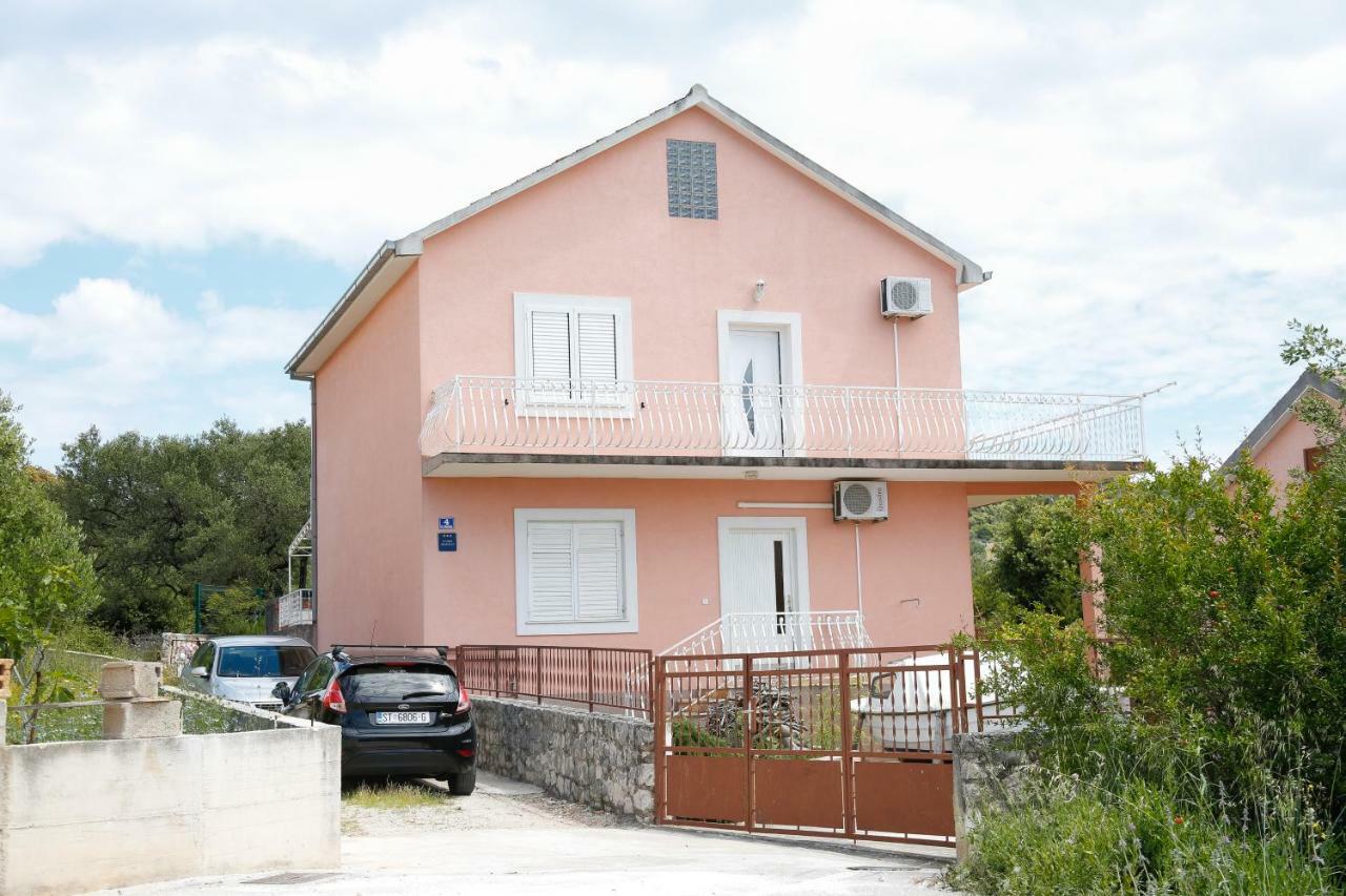 شقة Apartman Paula 1 Vinišće المظهر الخارجي الصورة