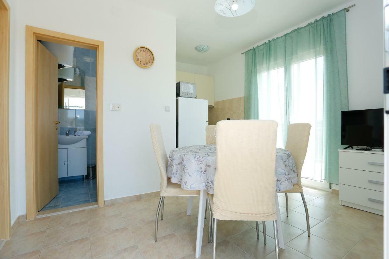 شقة Apartman Paula 1 Vinišće المظهر الخارجي الصورة